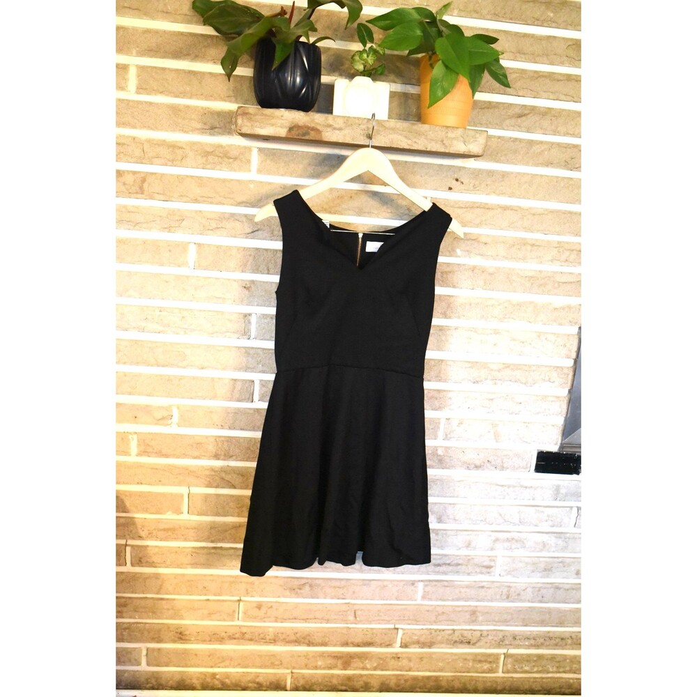 Amanda Uprichard Black sleeveless knit Dress Knee Length swing size M